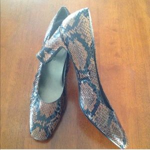 Vintage Snakeskin Shoes- Bandolino